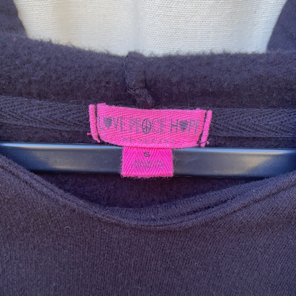 ❗️DONATED❗️ BLACK DISTRESSED CROP TOP PULLOVER HOODIE SMALL - Picture 4 of 10